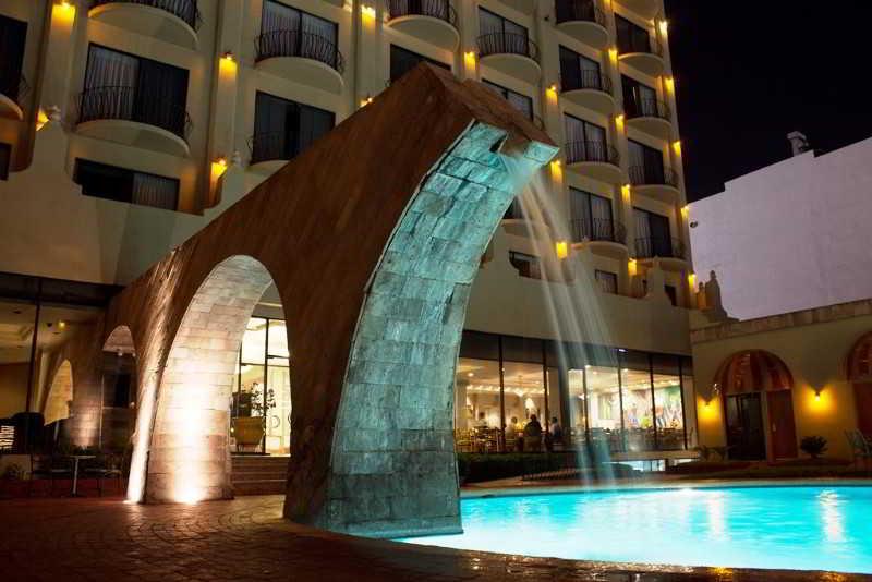 Hotel Lucerna Ciudad Juárez Buitenkant foto