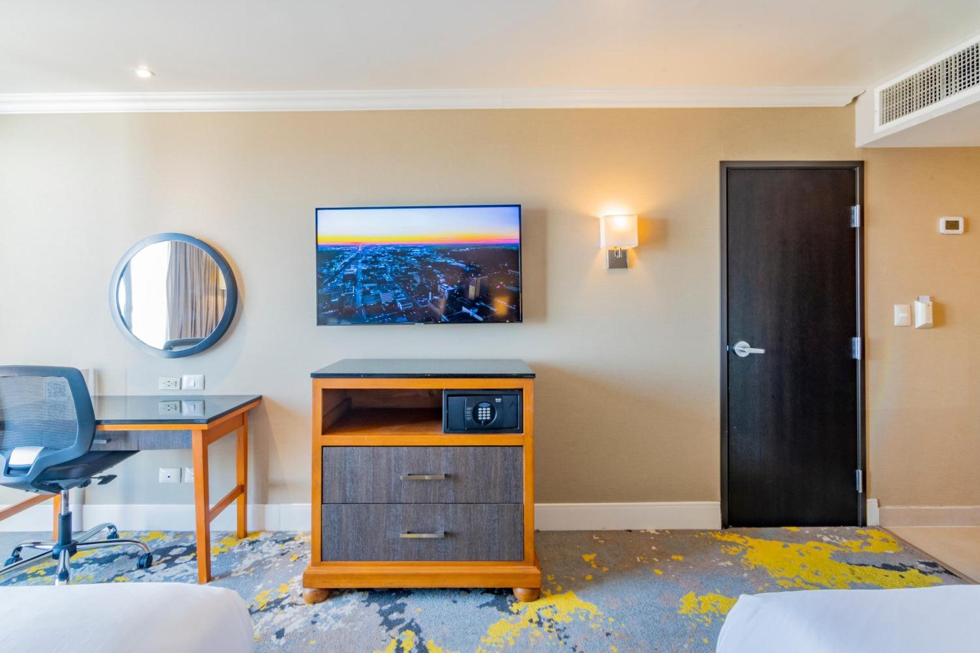 Hotel Lucerna Ciudad Juárez Buitenkant foto