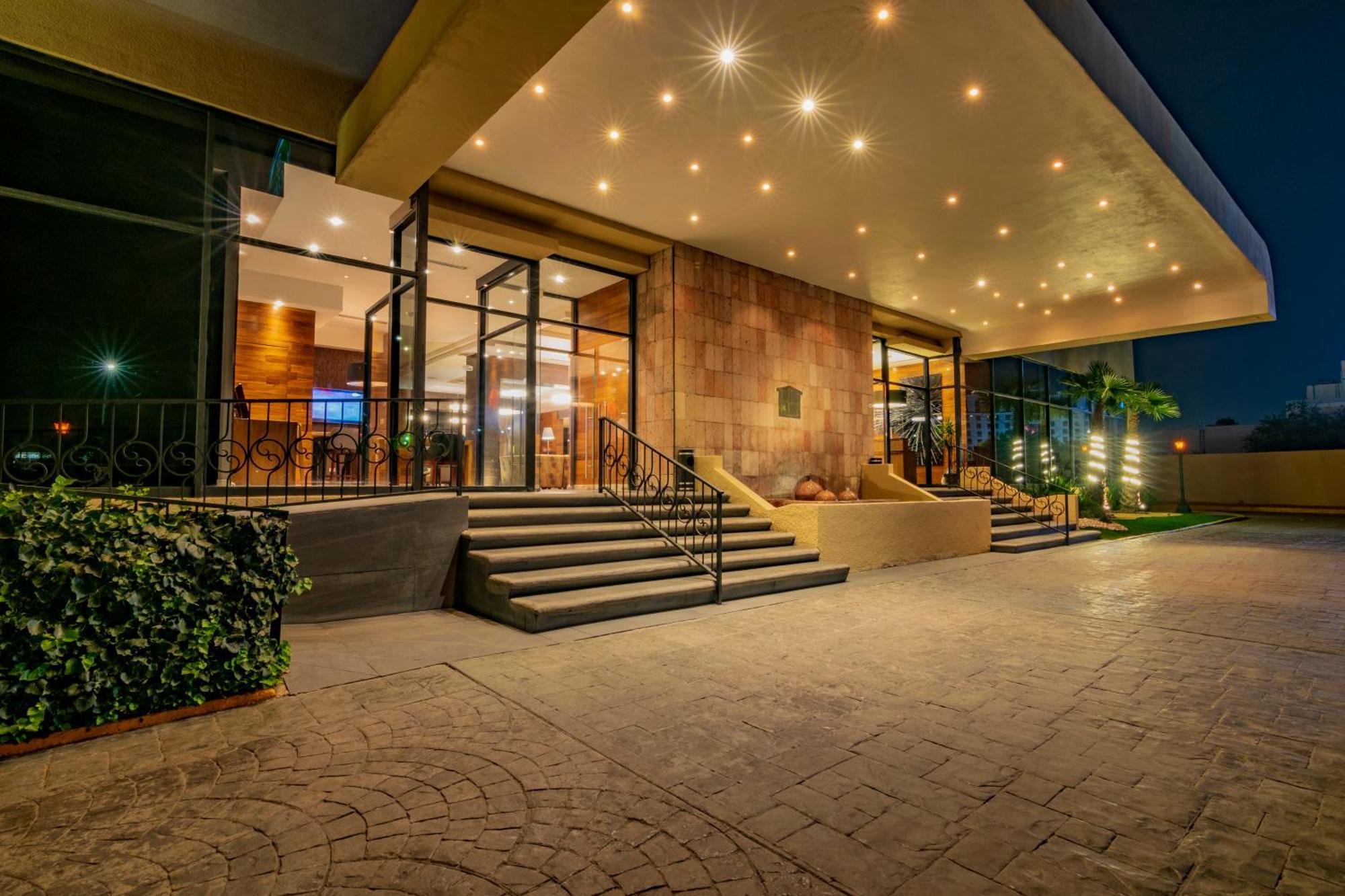 Hotel Lucerna Ciudad Juárez Buitenkant foto