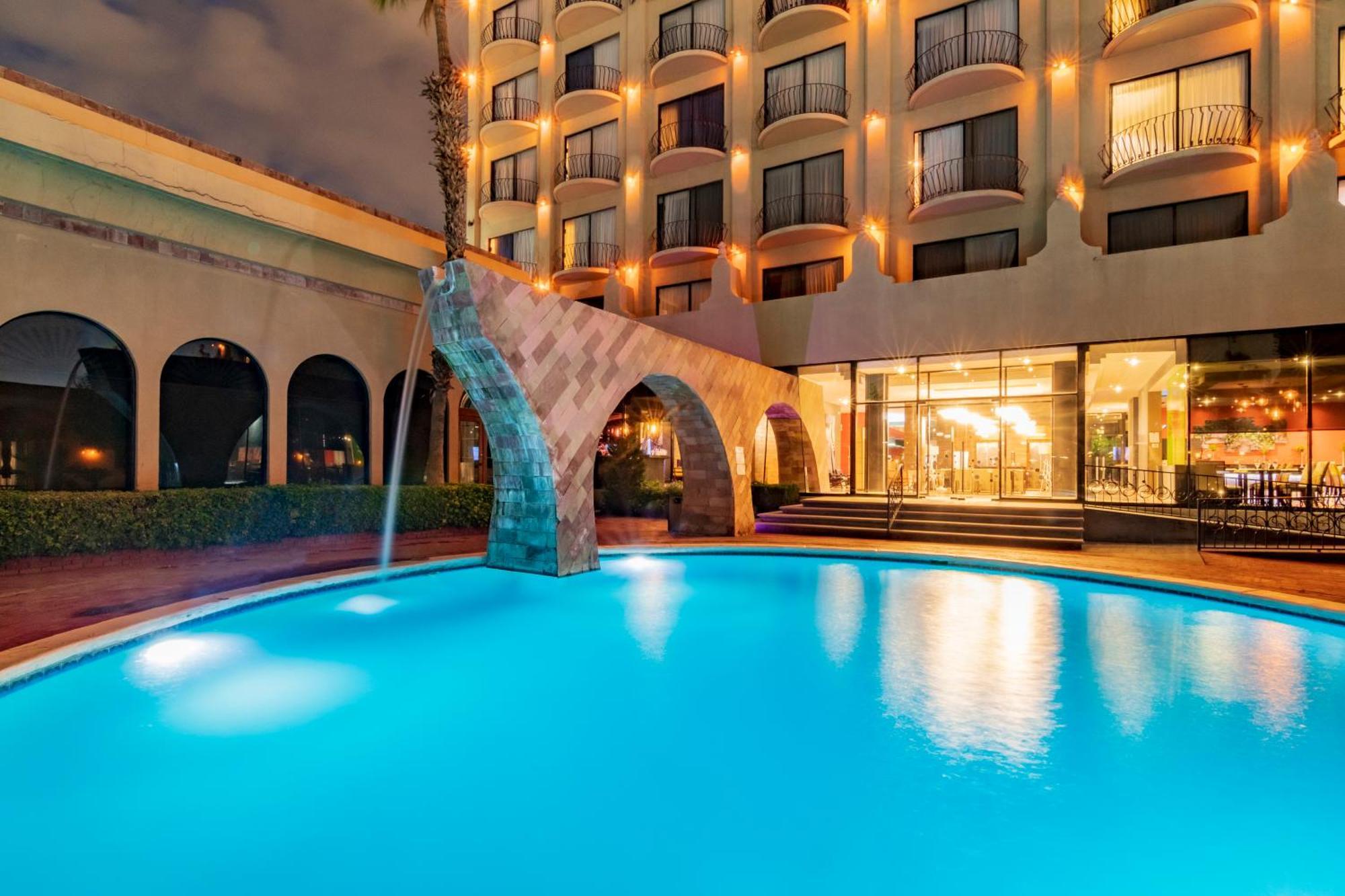 Hotel Lucerna Ciudad Juárez Buitenkant foto